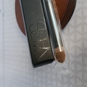 NARS # 49 Wet Dry Eyeshsdow Brush